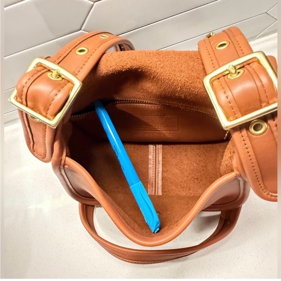 Vintage Coach 9965 Small Flap Trail Bag - Picture 6 of 10